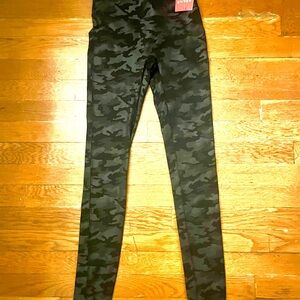 SPANX Camouflage Leggings - Black and Gray